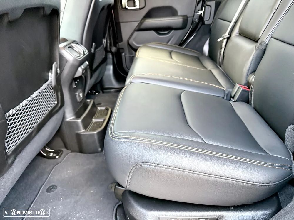 Jeep Wrangler Unlimited 2.0 TG 4xe Sahara - 32