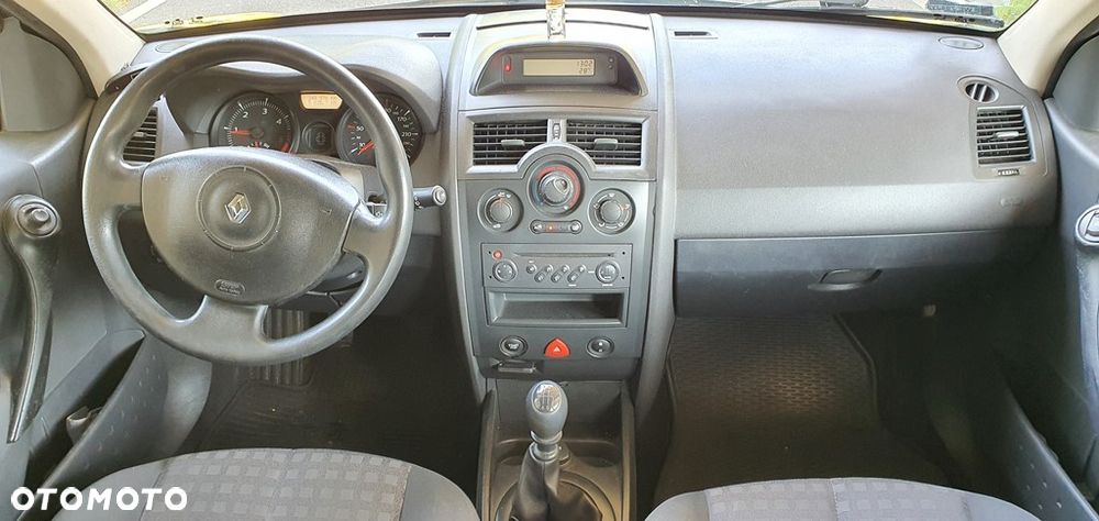 Renault Megane 1.9 dCi Dynamique Euro5 - 9