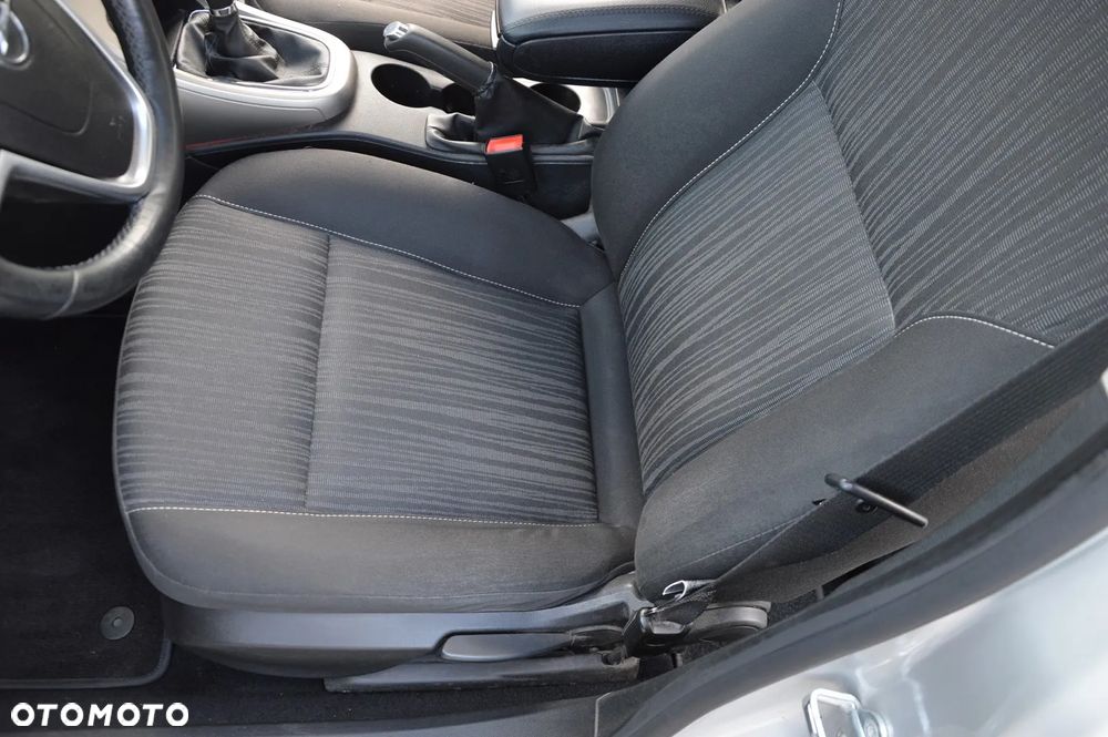 Opel Astra 1.4 Turbo Selection - 14
