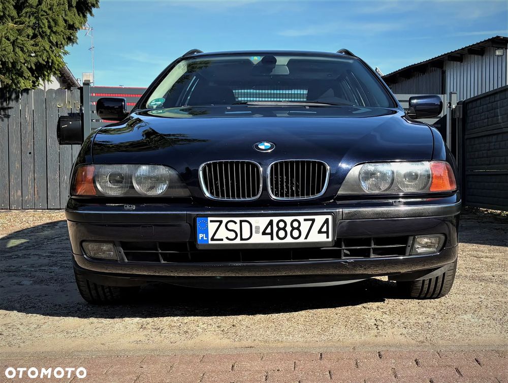 BMW Seria 5 523i - 2
