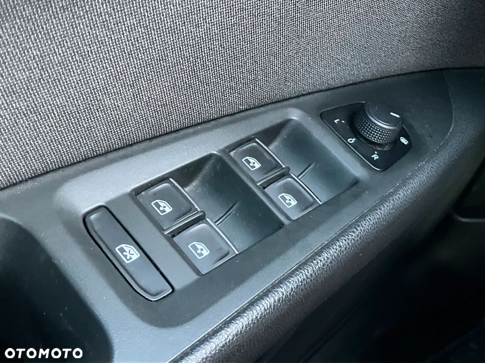 Seat Leon 2.0 TDI Xcellence S&S DSG - 25