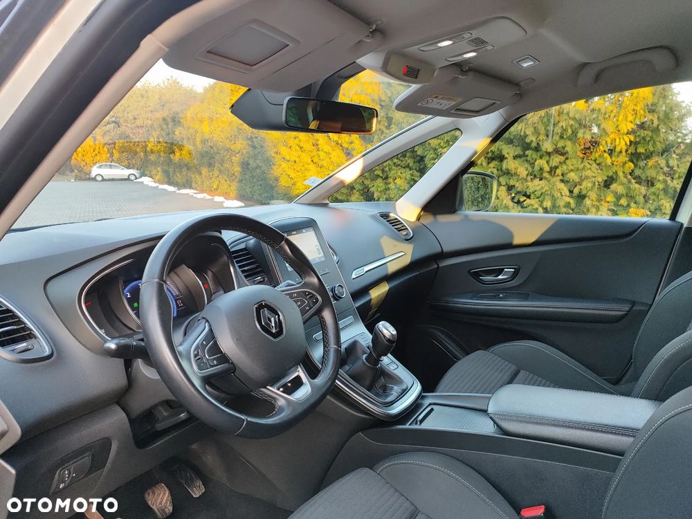 Renault Grand Scenic - 9