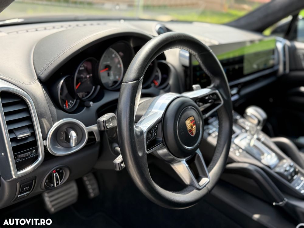 Porsche Cayenne 4.2 L S - 15