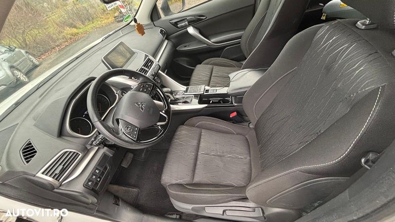 Mitsubishi Eclipse-Cross 1.5-litre 16-valve DOHC MIVEC 4X4 Intense+ Aut. - 22