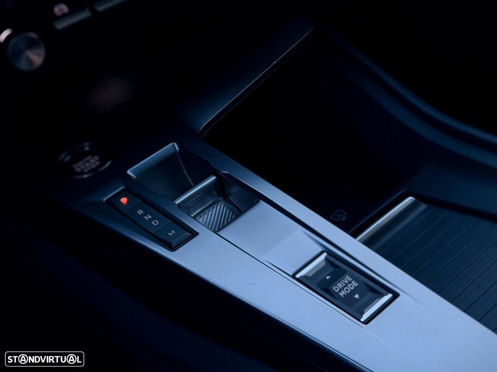 Peugeot 308 SW 1.2 PureTech Allure Full LED EAT8 - 42