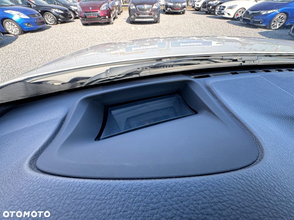 BMW Seria 3 320d Luxury Line - 23