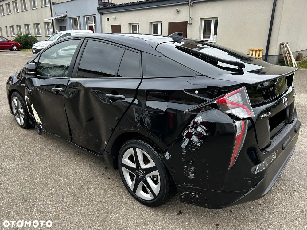 Toyota Prius Hybrid - 3