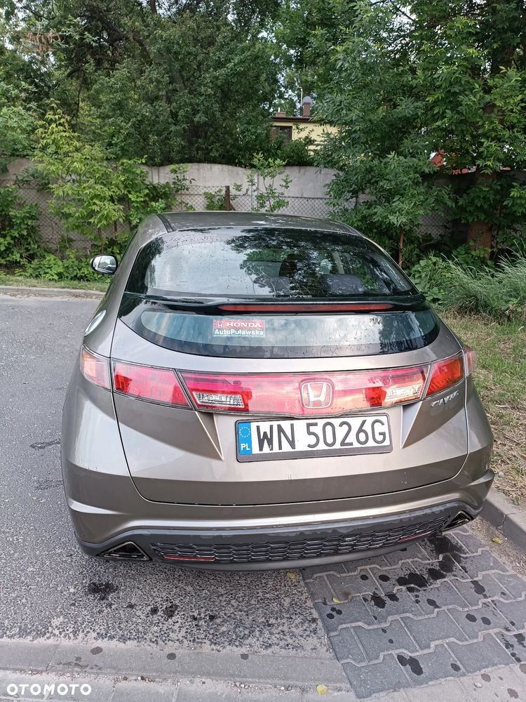 Honda Civic 1.8 Comfort - 3