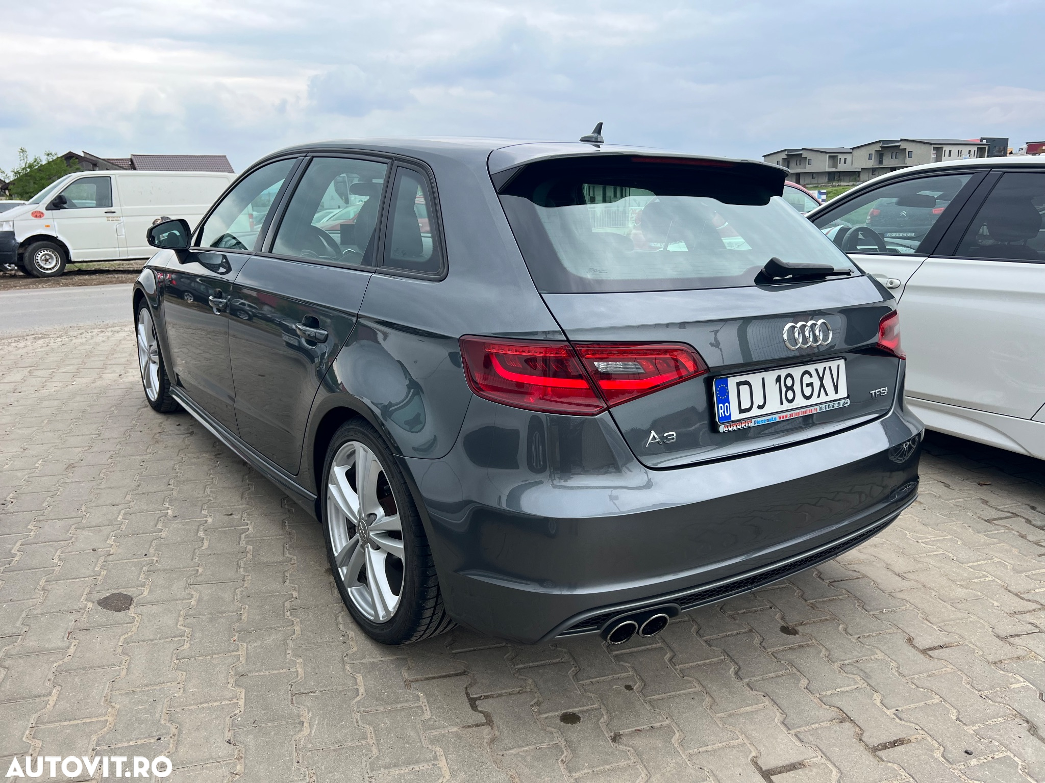 Audi A3 Sportback 1.4 TFSI Stronic Attraction - 4