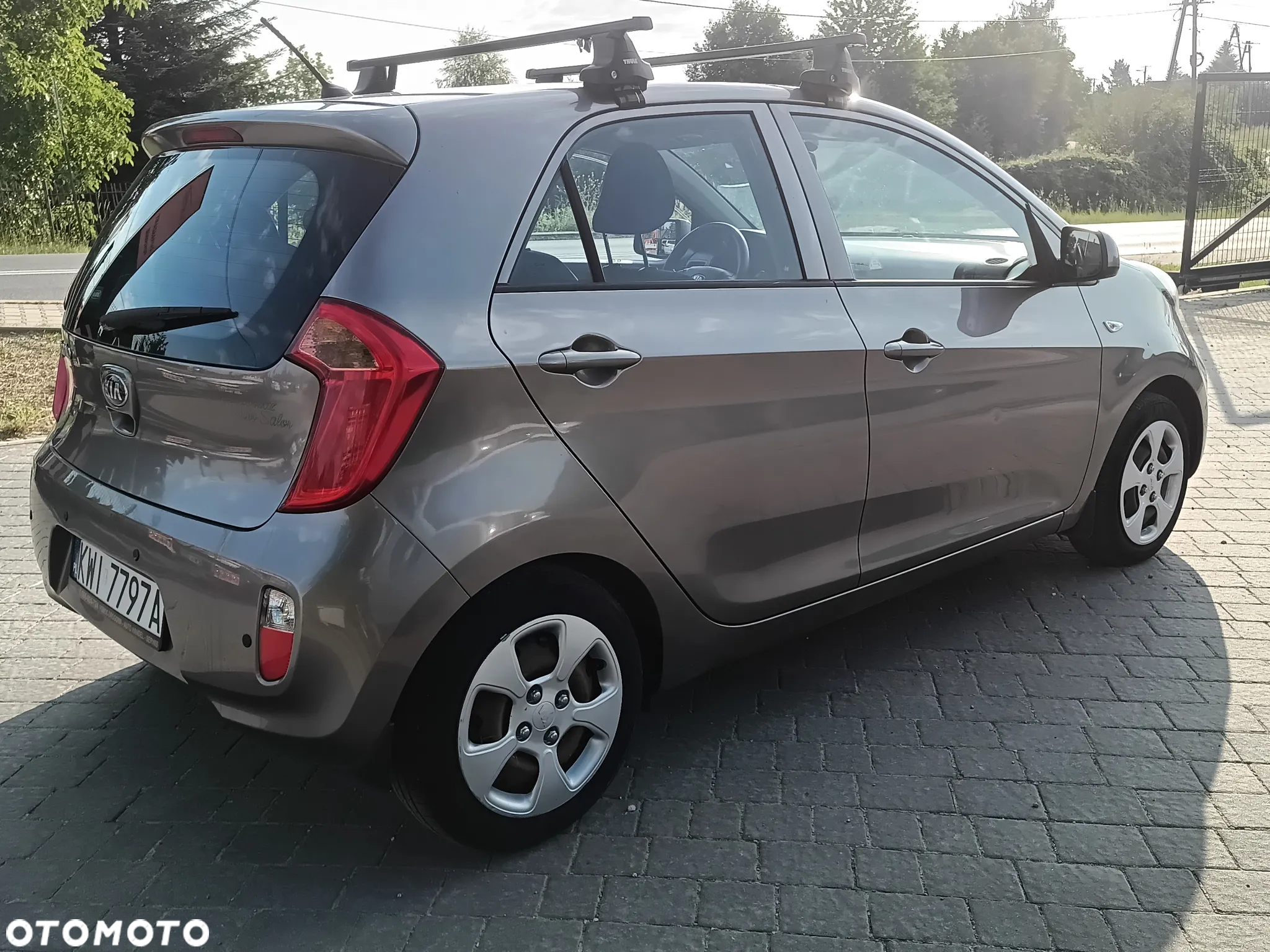 Kia Picanto 1.0 L - 5