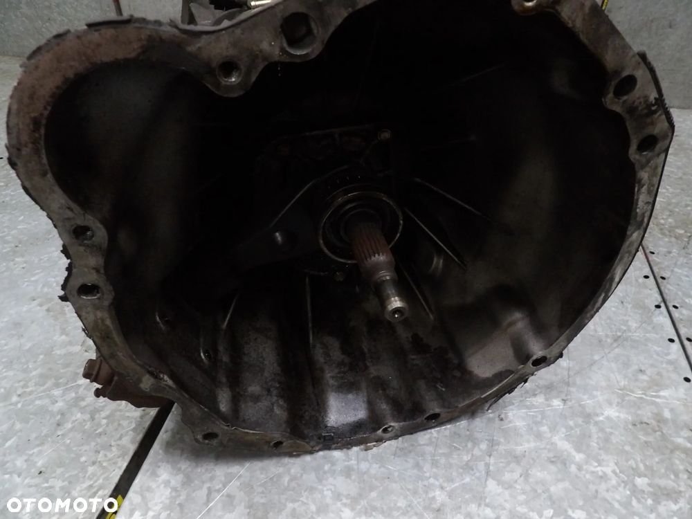 NISSAN TERRANO II 2,4 12V SKRZYNIA BIEGÓW - 11