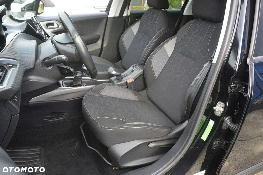 Peugeot 2008 1.2 Pure Tech Style EU6 - 15