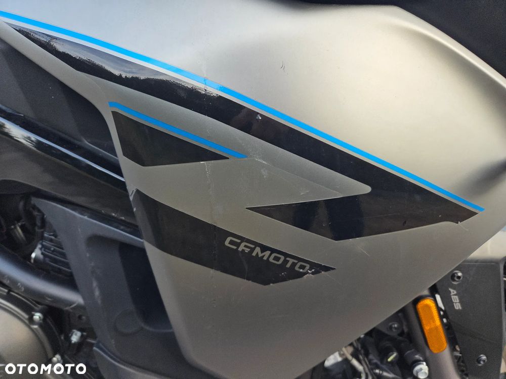 CFMoto 650 MT - 12