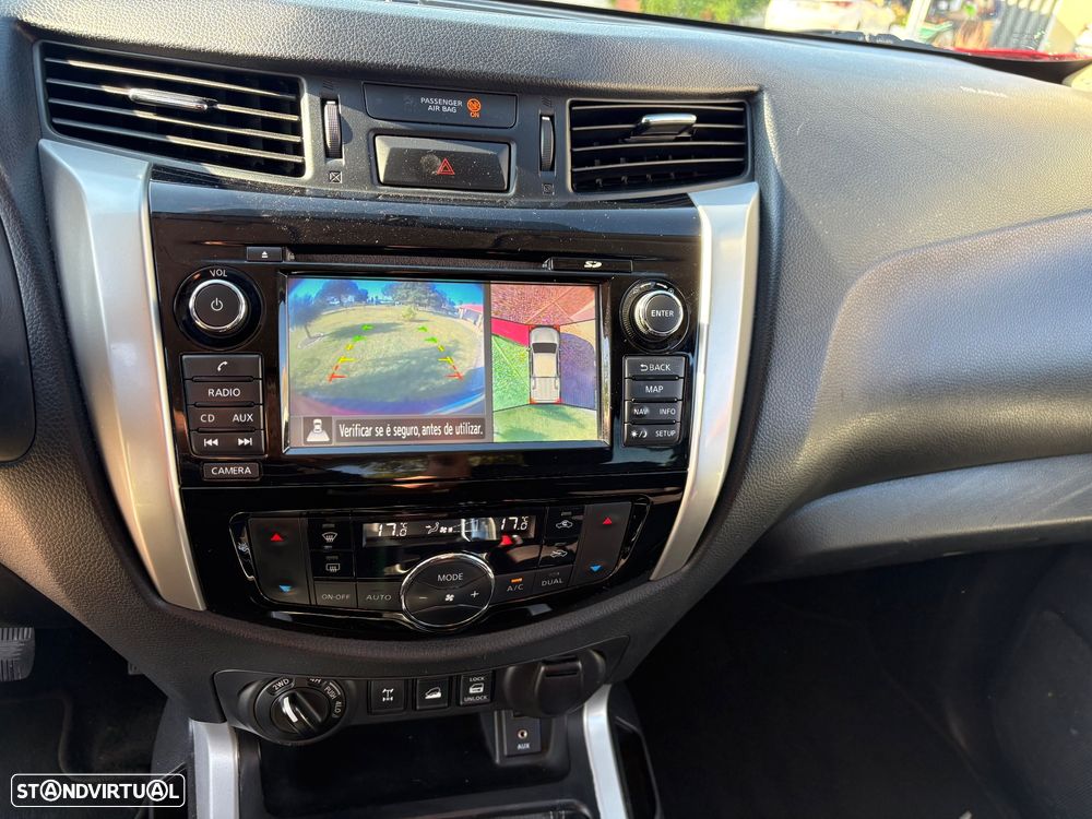 Nissan Navara 2.3 dCi CD 4WD N-Connecta Nav - 24