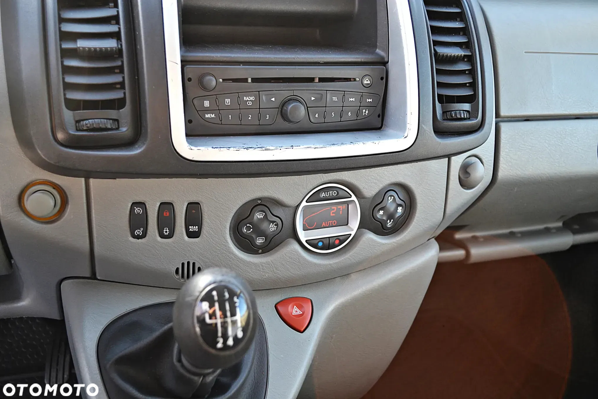 Renault Trafic 2.0 dCi 115 Combi L2H1 - 24