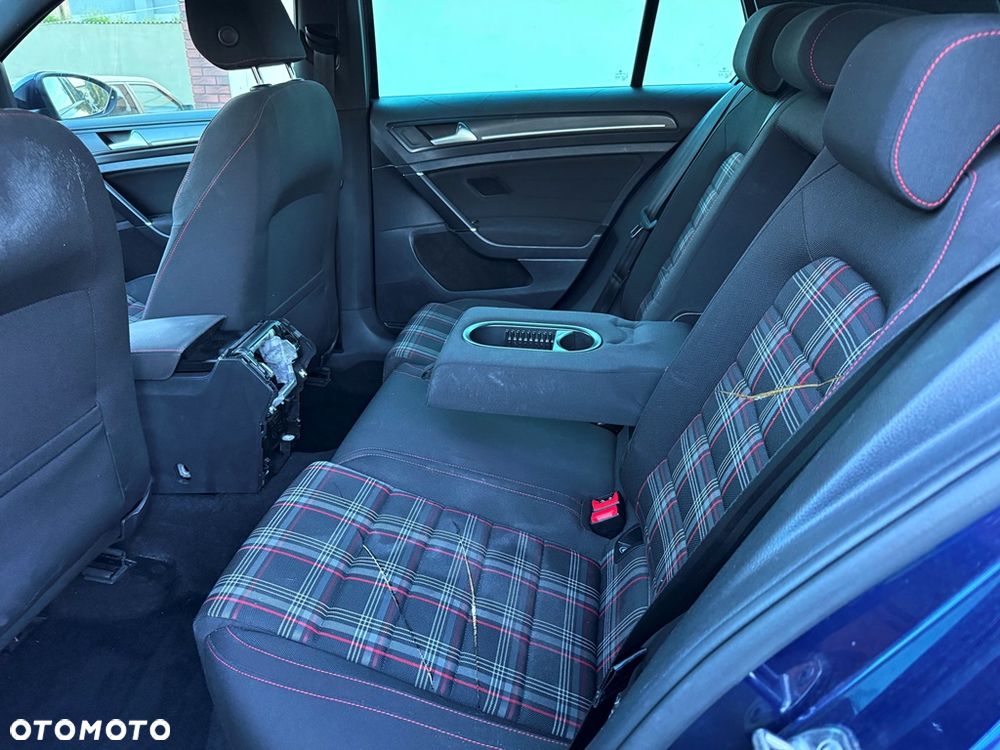 Volkswagen Golf GTI (BlueMotion Technology) DSG - 14