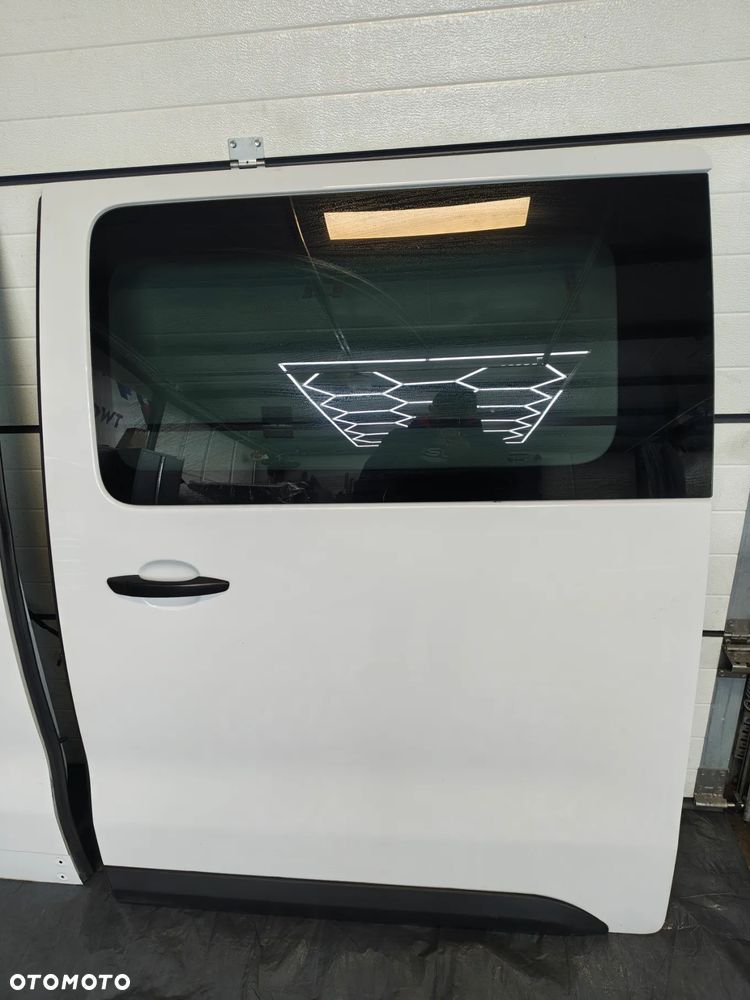 PEUGOET EXPERT JUMPY III VIVARO IV drzwi lewy boczne w kolor pod miernik 2022 EPR - 1