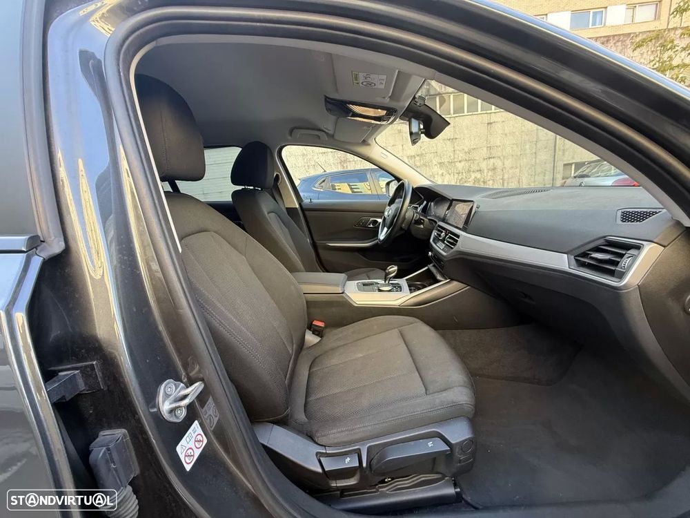 BMW 320 d Line Sport Auto - 14