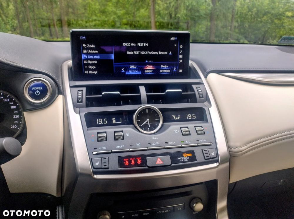 Lexus NX 300h F Impression AWD - 25