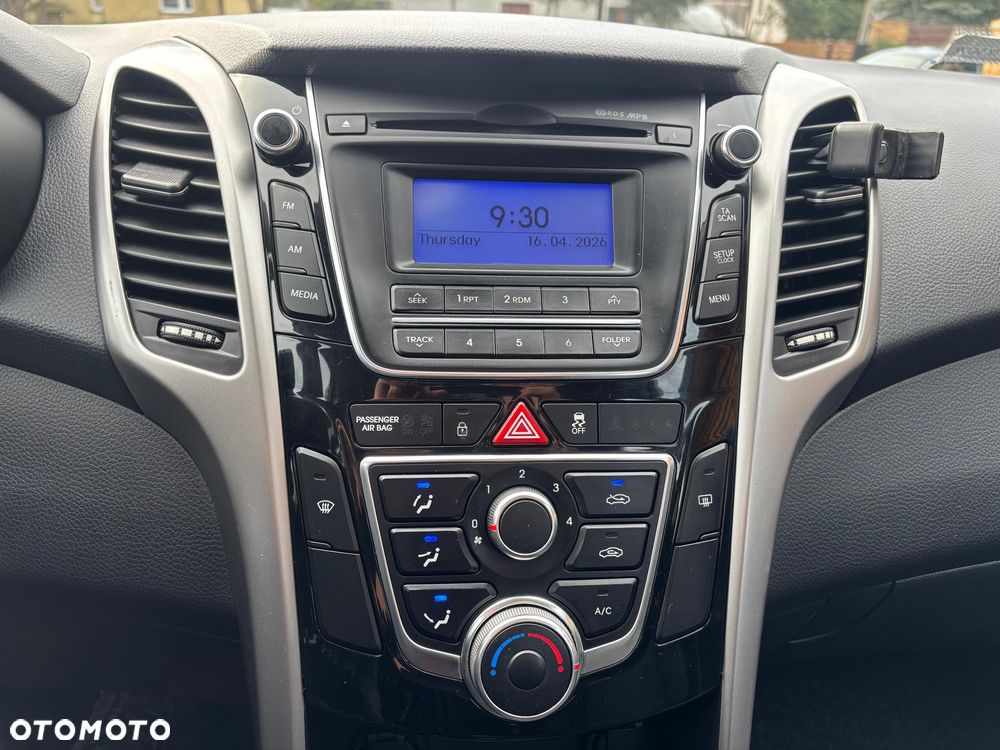 Hyundai i30 1.4 BlueDrive Comfort - 25