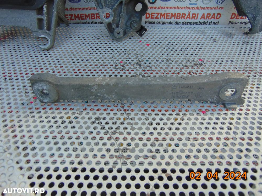 Suport cutie viteze renault Trafic 1.6 an 2014-2022 Opel Vivaro cod r - 1