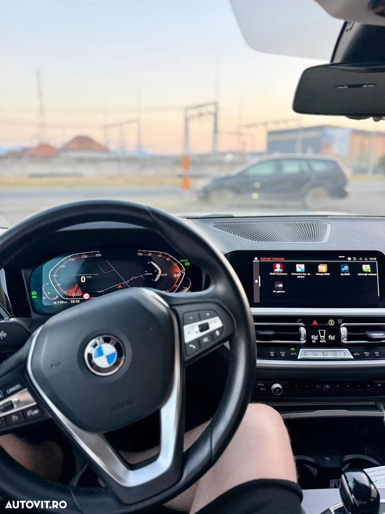 BMW Seria 3 318i Aut. - 14
