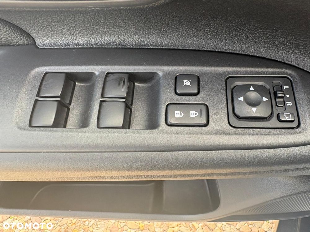 Mitsubishi Outlander 2.0 4WD Plus - 15