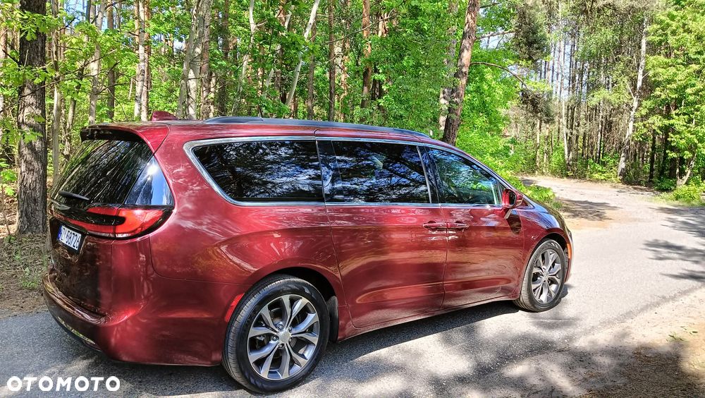 Chrysler Pacifica - 3