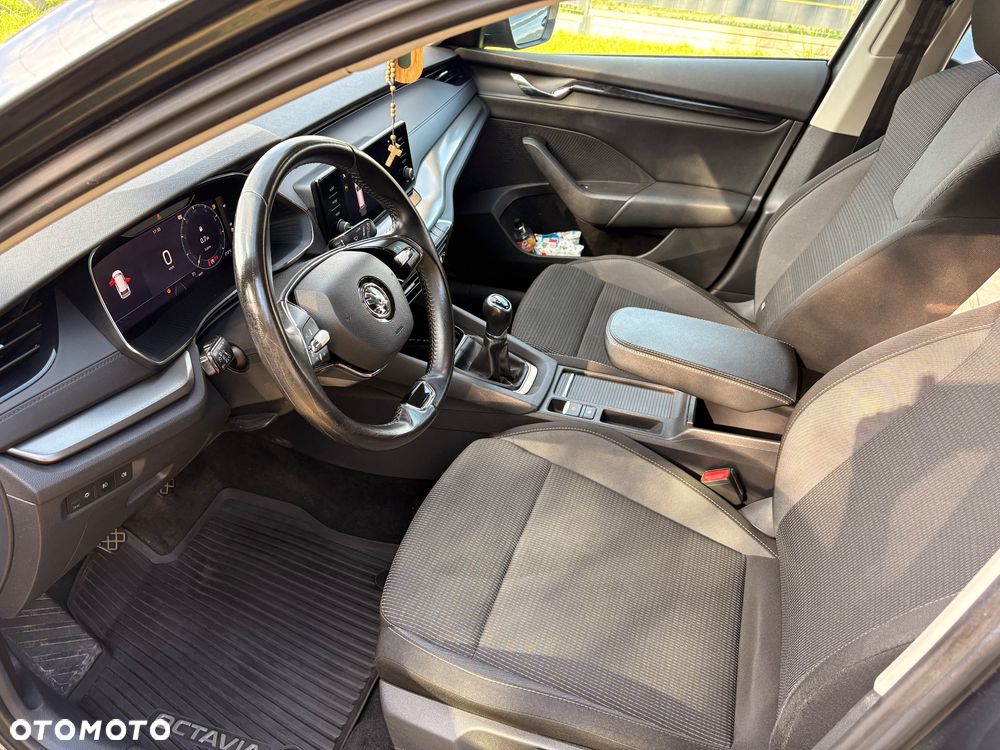 Skoda Octavia 2.0 TDI Ambition - 11