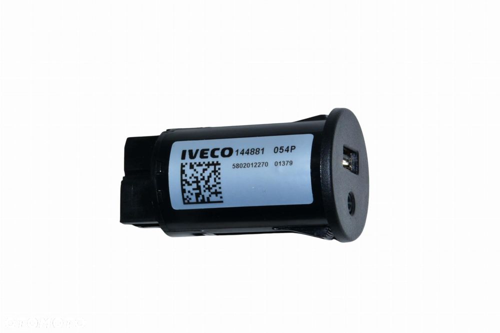 5802012270 Iveco Daily 2016 2022 gniazdo USB / AUX - 2
