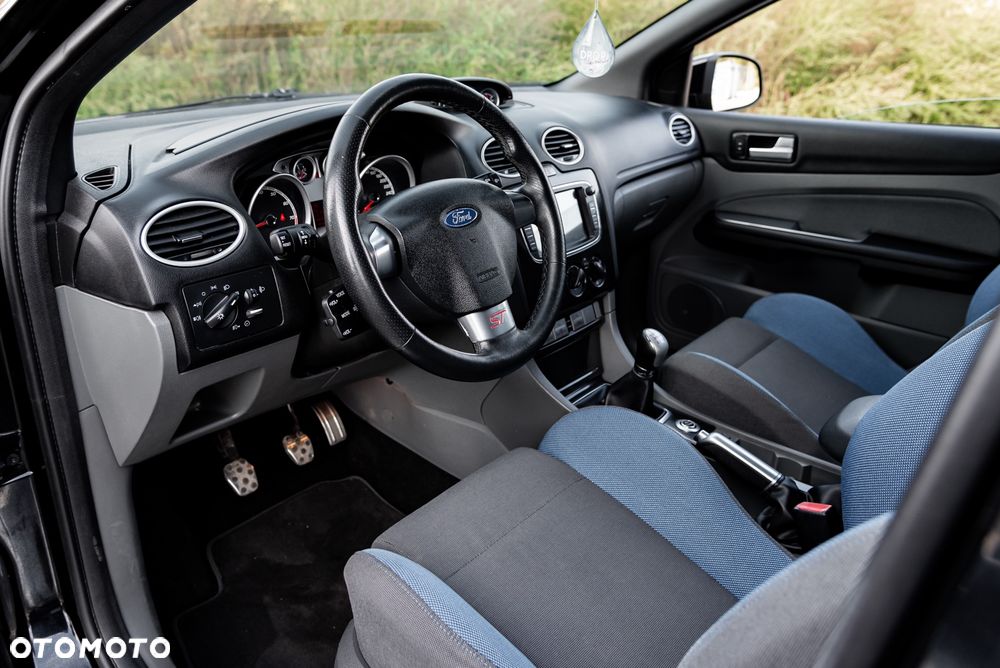 Ford Focus ST - 18