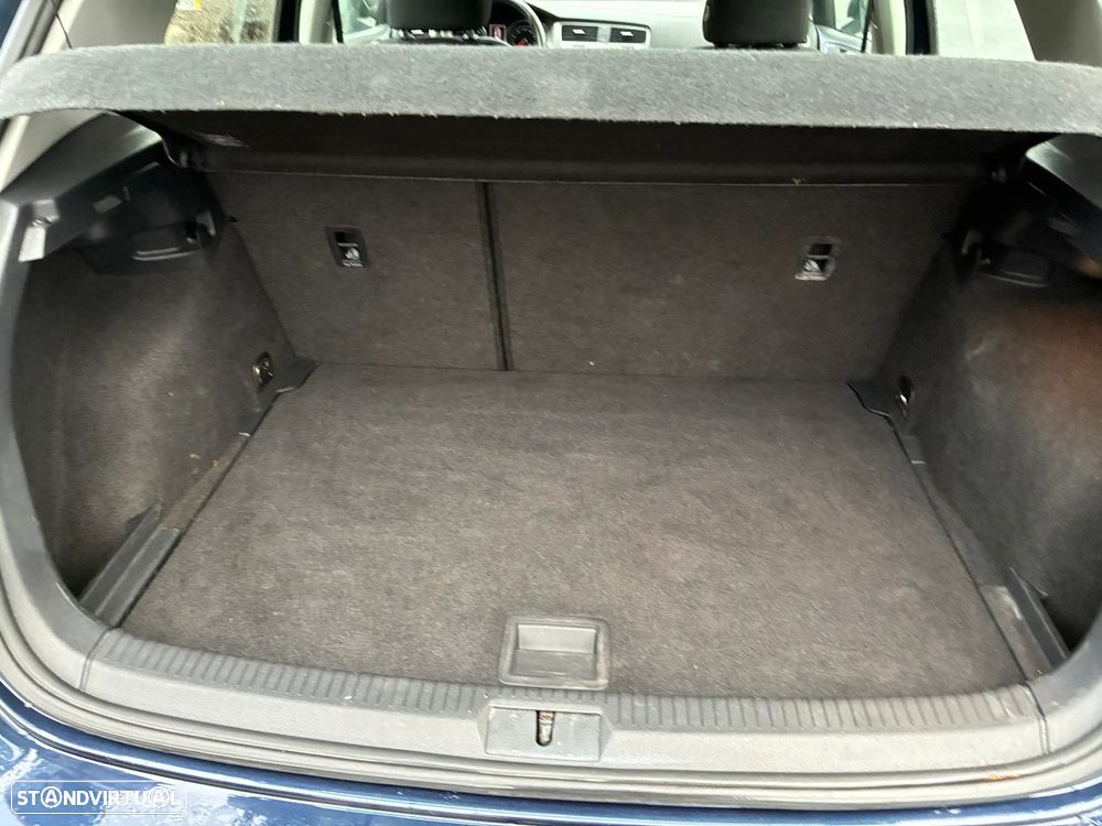 VW Golf 1.6 TDi Confortline - 7