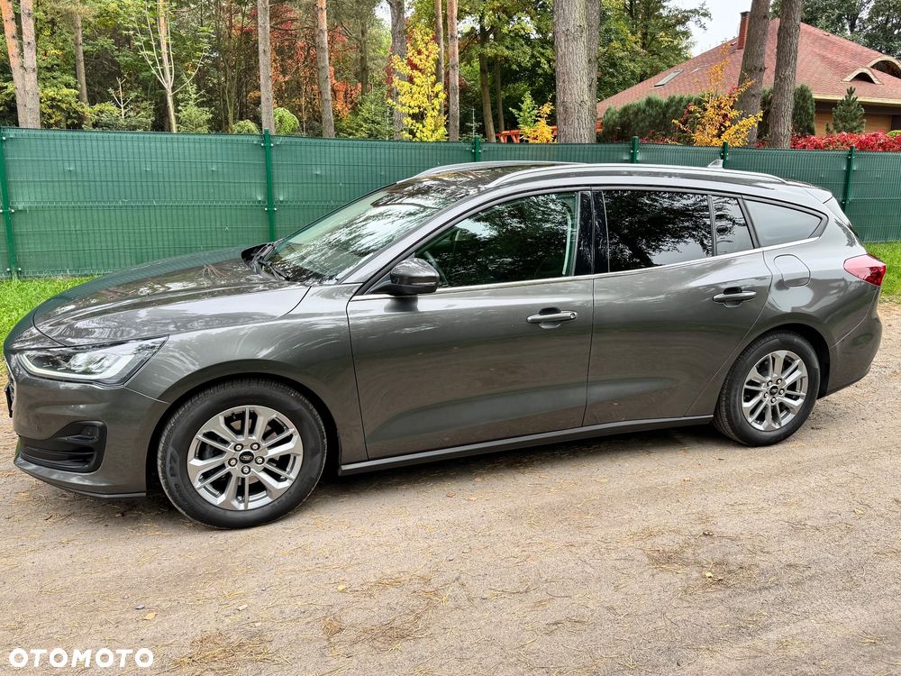 Ford Focus 2023 photo 2
