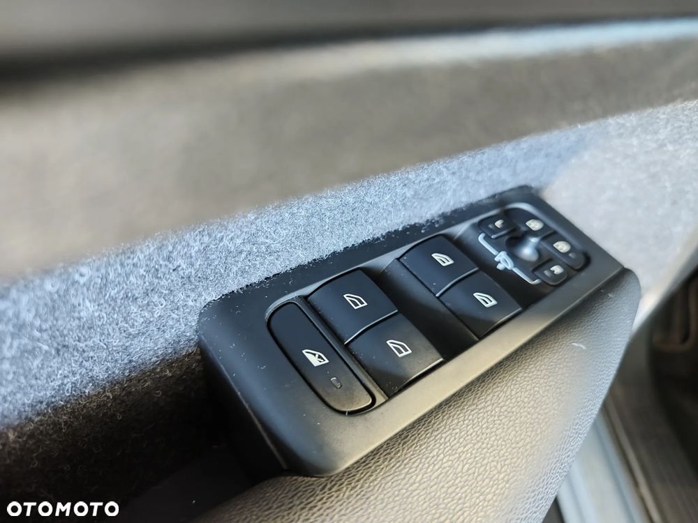 Volvo XC 40 - 22