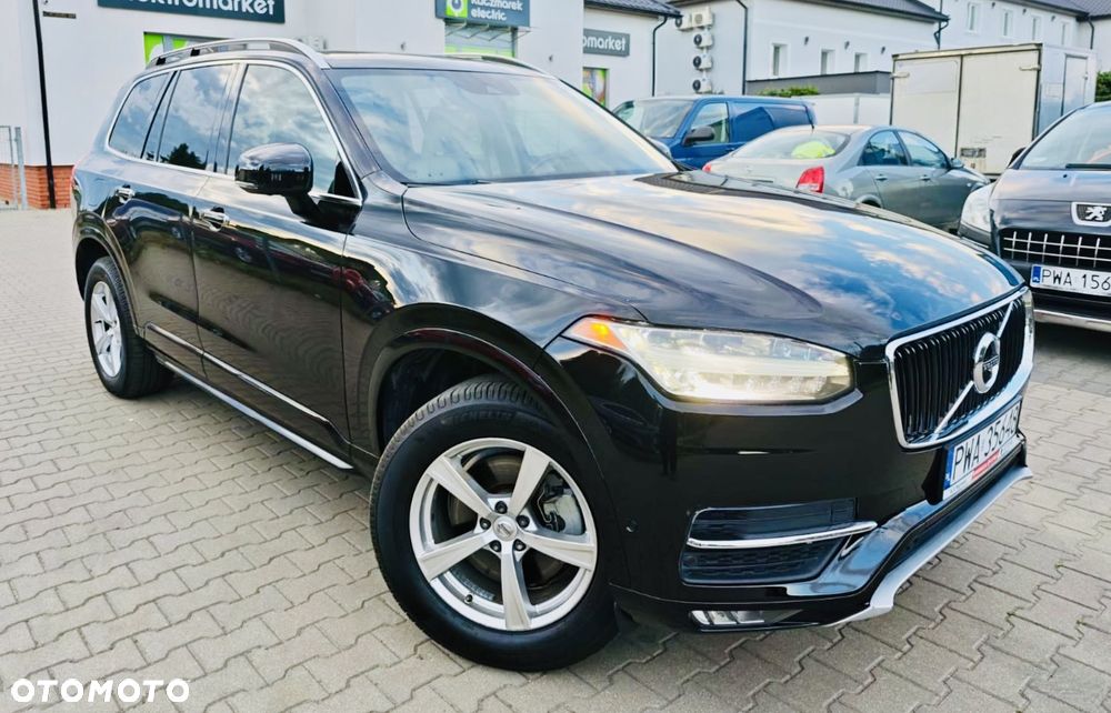 Volvo XC 90 - 9