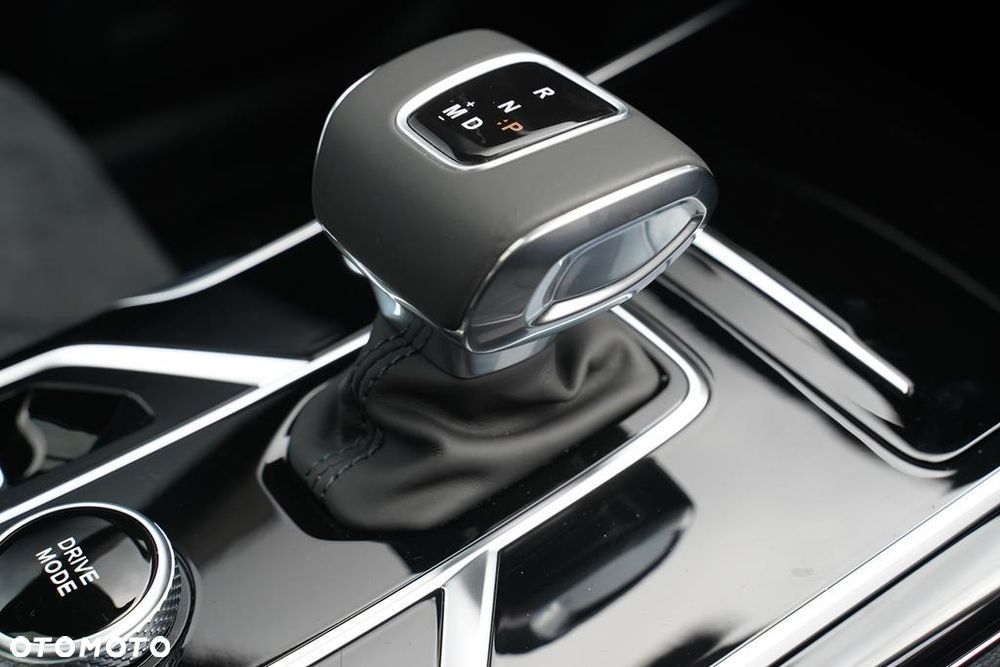Hongqi HS5 - 23