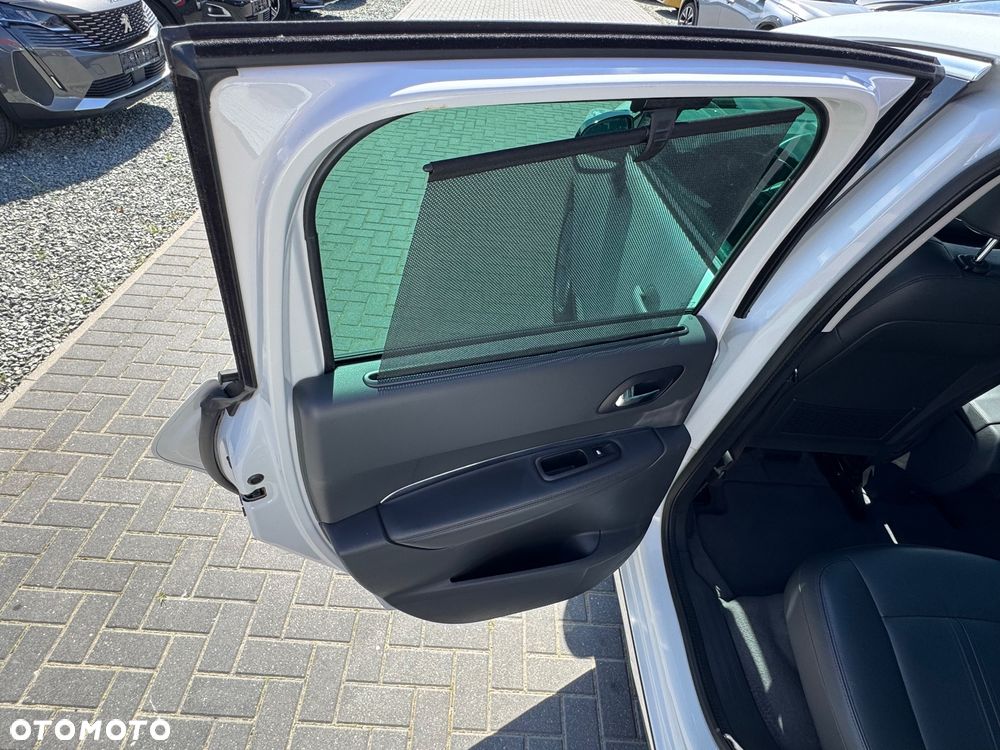 Peugeot 3008 Hybrid4 - 39