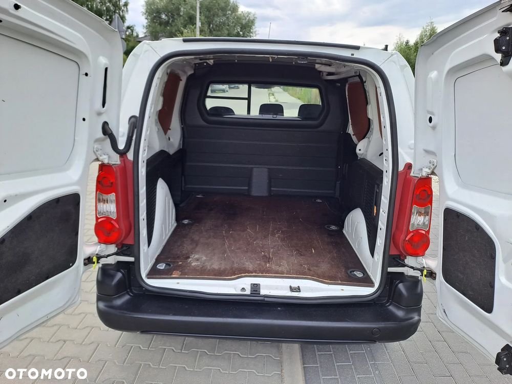 Peugeot Partner 1.6 HDI / 3 osobowy/ Blaszak / Bardzo Ładny/ - 10