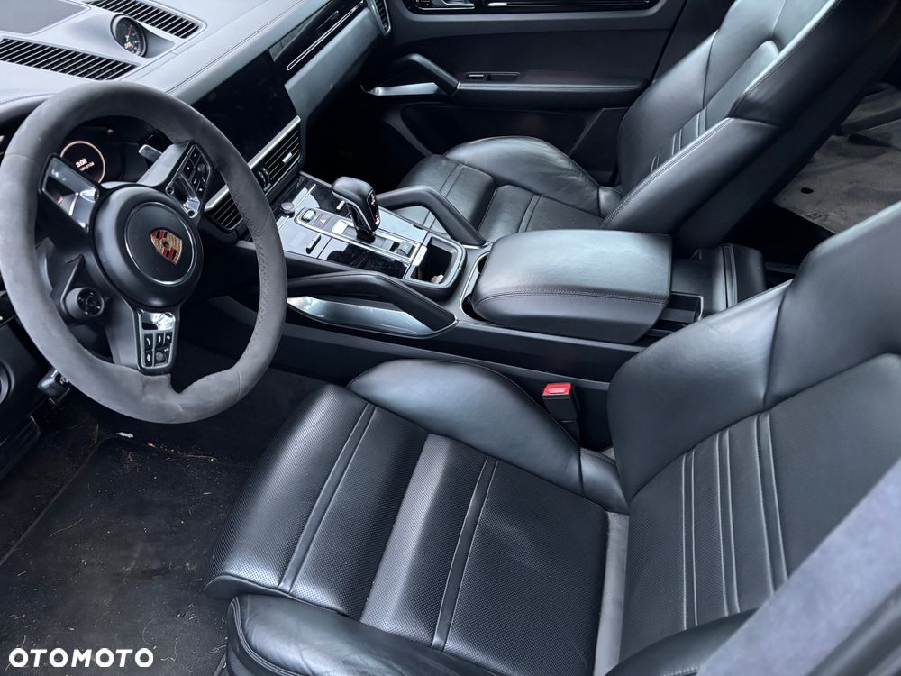 Porsche Cayenne Turbo Tiptronic S - 8