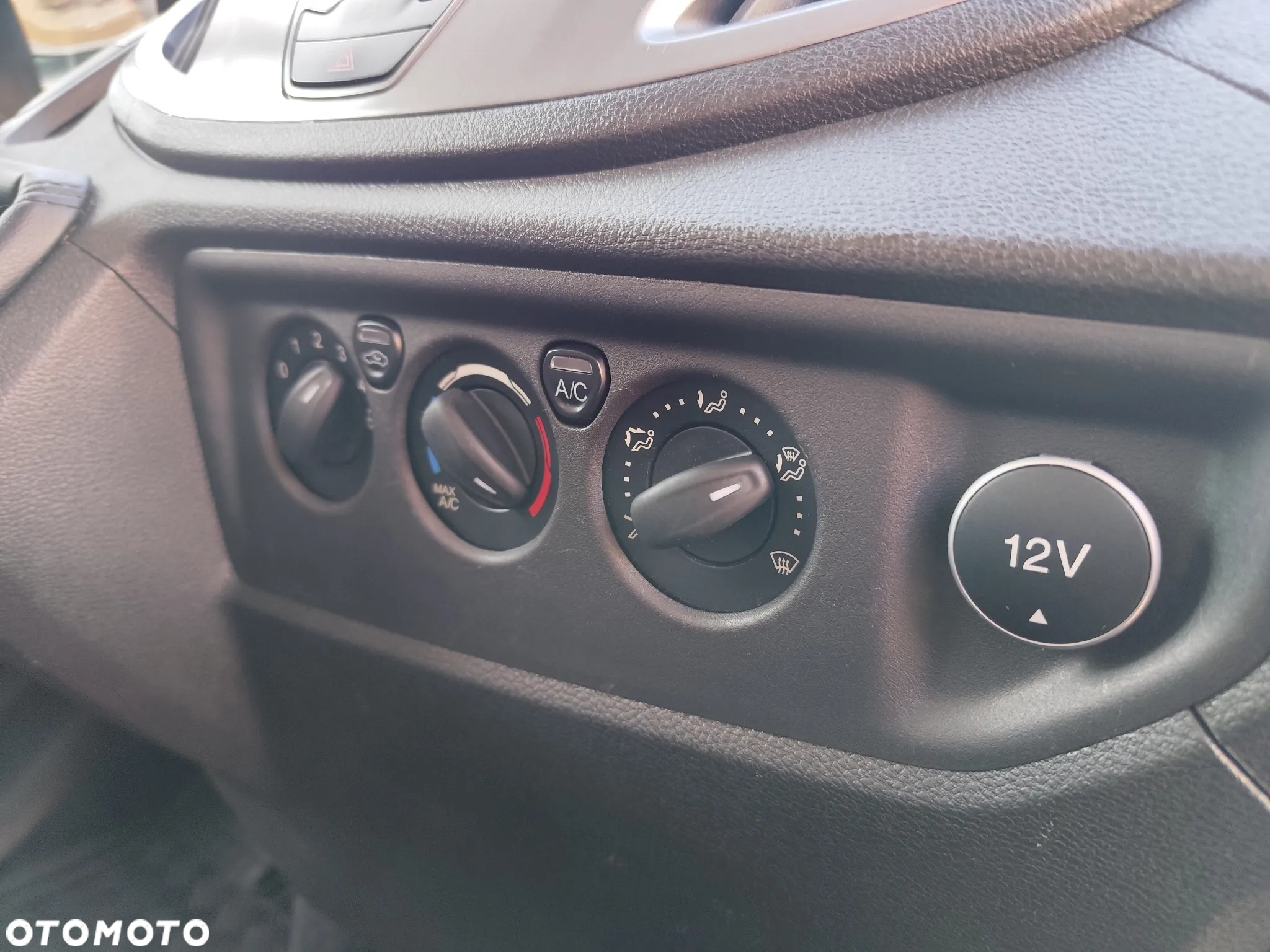 Ford Transit - 26