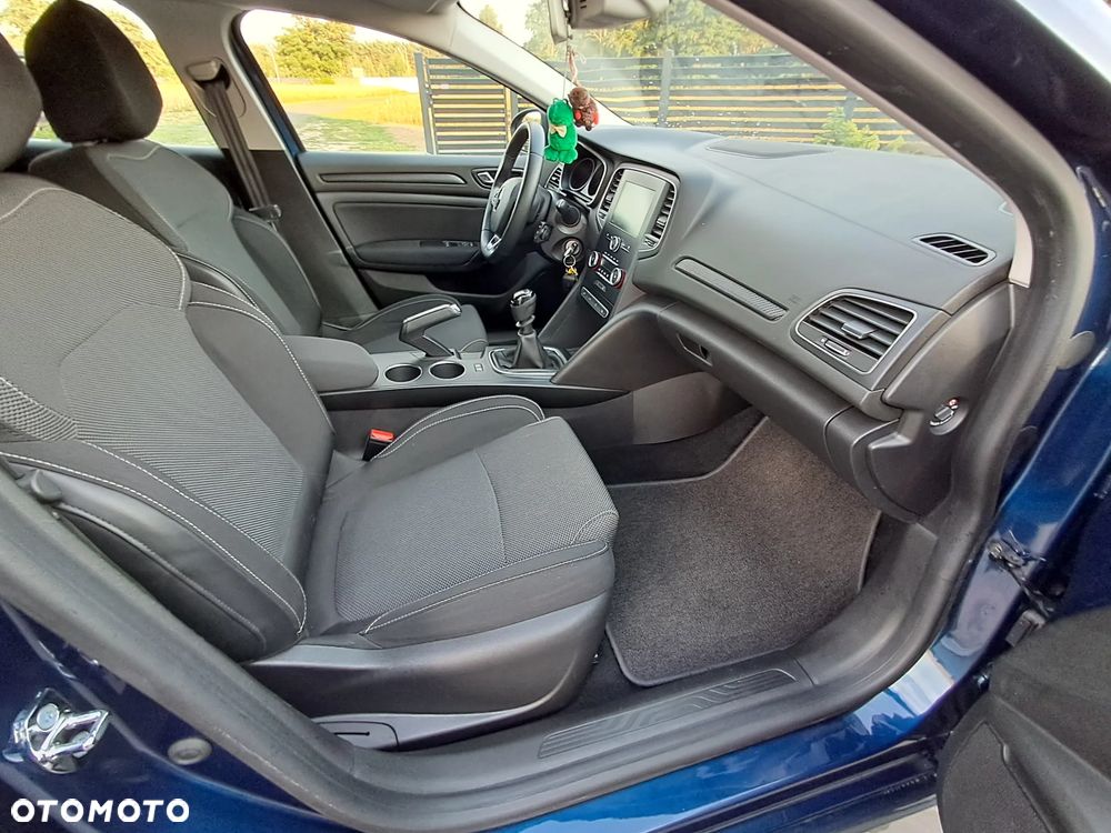 Renault Megane ENERGY TCe 100 LIFE - 24