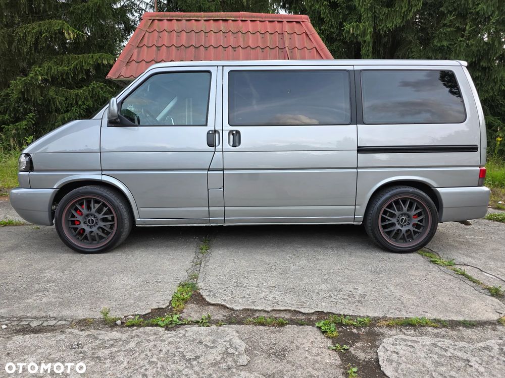 Volkswagen Caravelle 2000 photo 3
