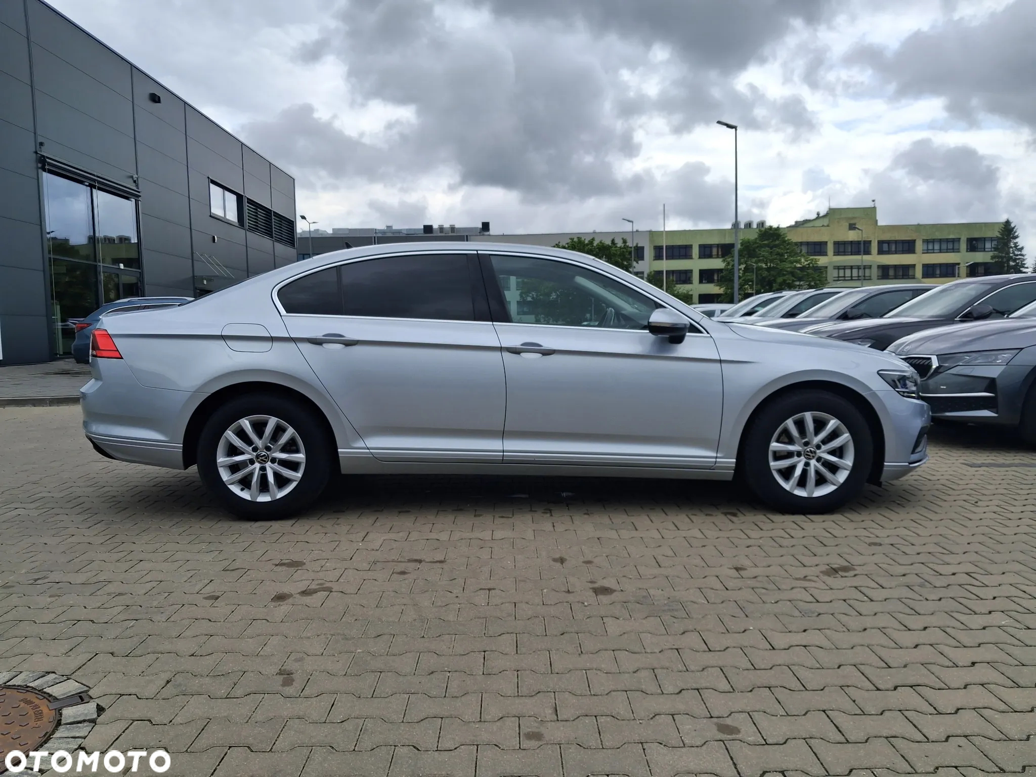 Volkswagen Passat 1.5 TSI EVO Business - 9