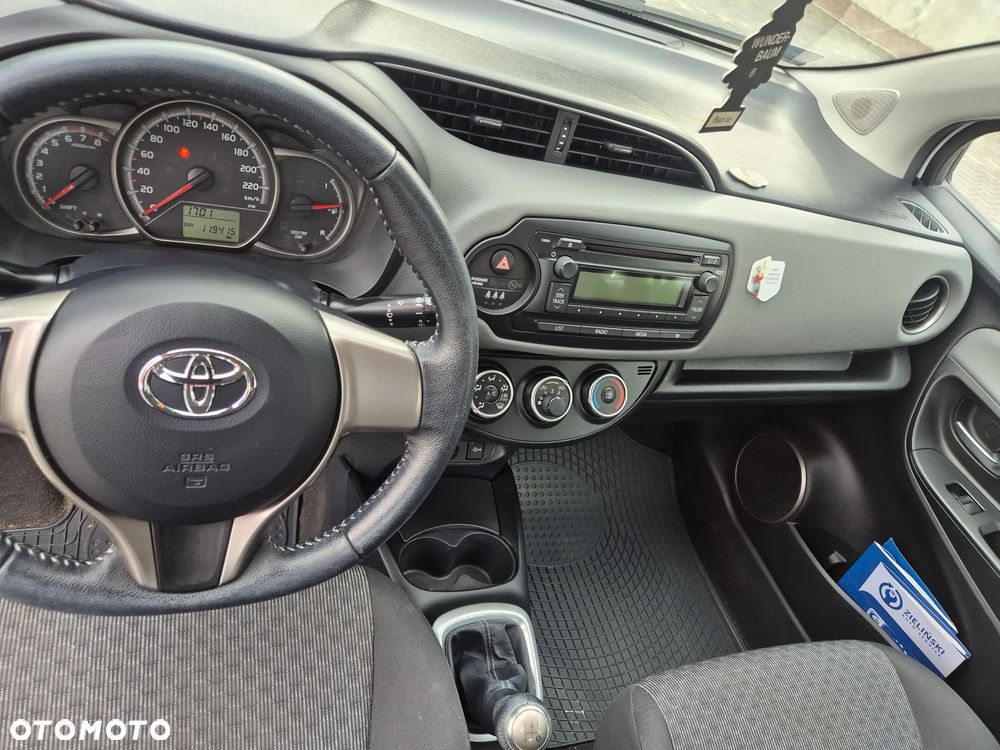 Toyota Yaris 1.0 Active EU6 - 12
