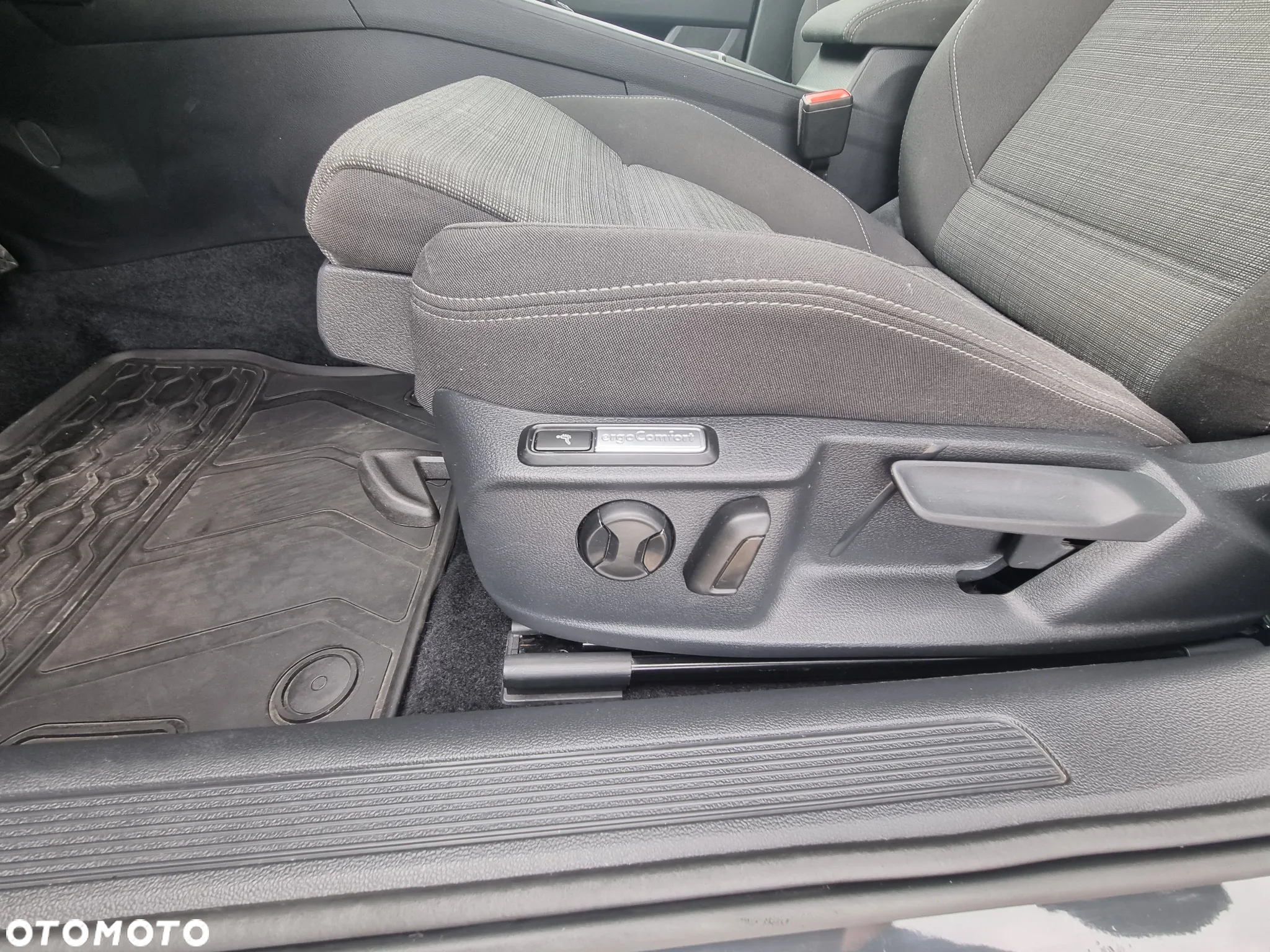 Volkswagen Passat Variant 1.5 TSI OPF DSG Business - 12
