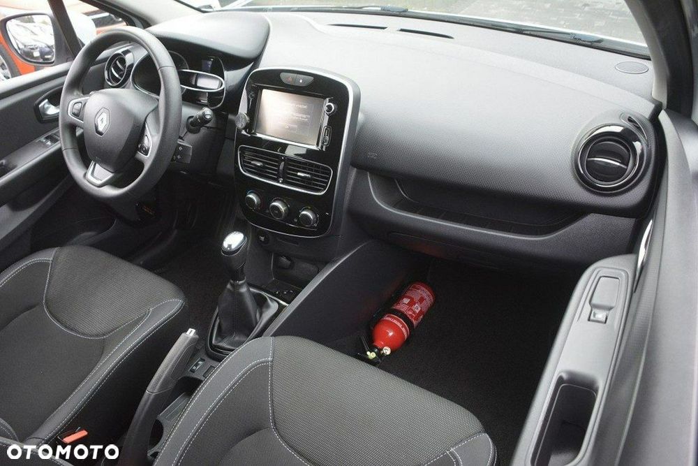Renault Clio - 18