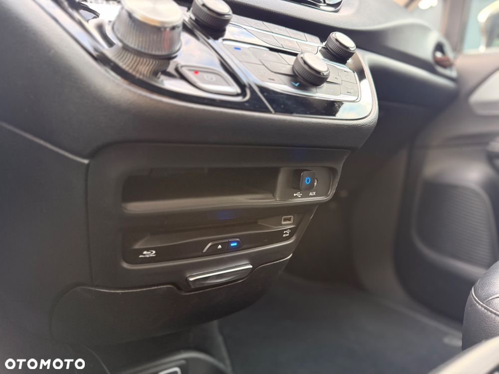 Chrysler Pacifica - 12