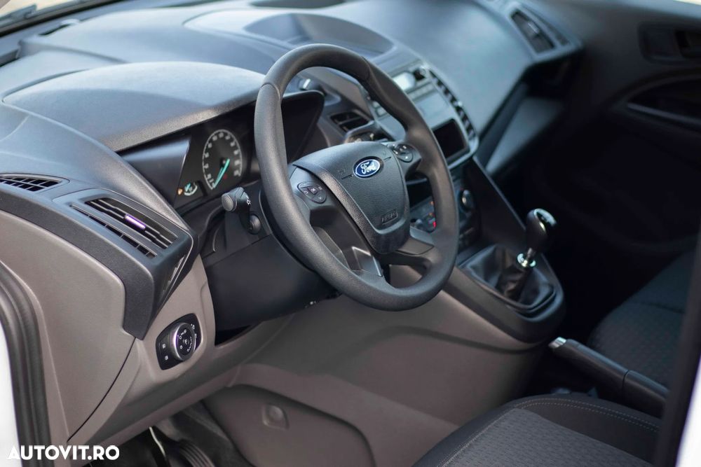 Ford Transit Connect - 12