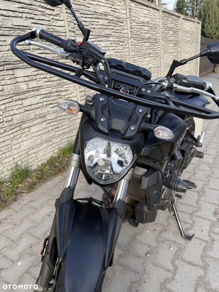 Yamaha MT - 8