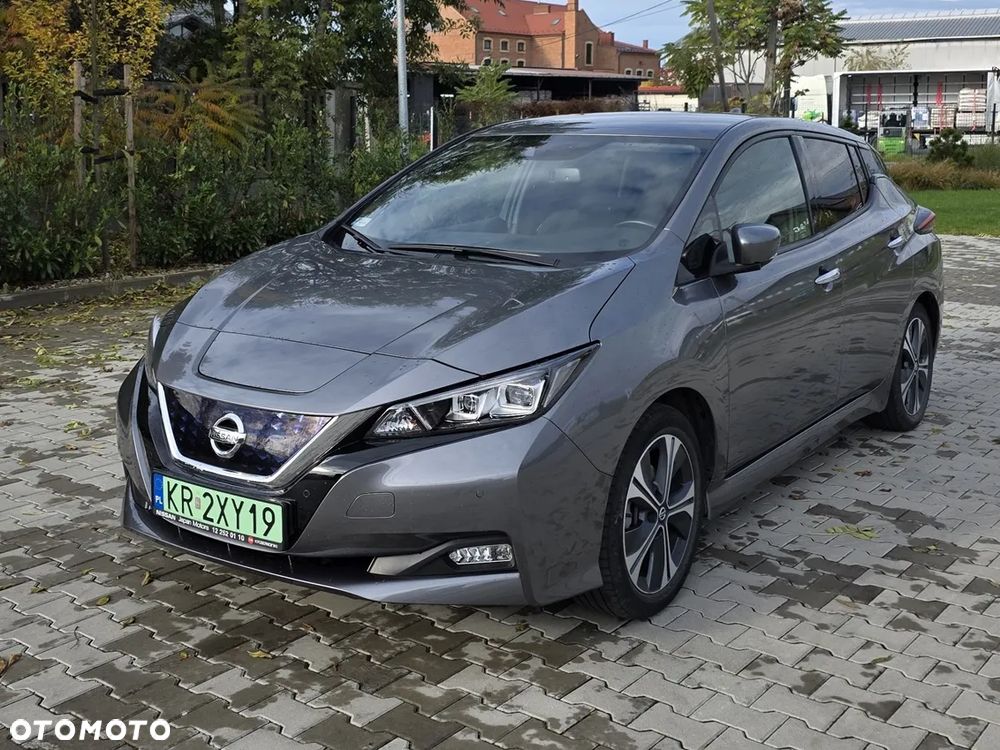 Nissan Leaf 2021 photo 2